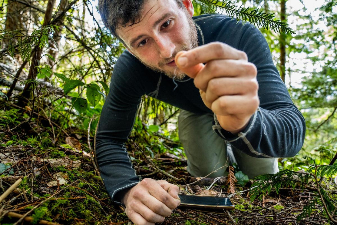 Closeup of Andrew Stratton holding a puma hair